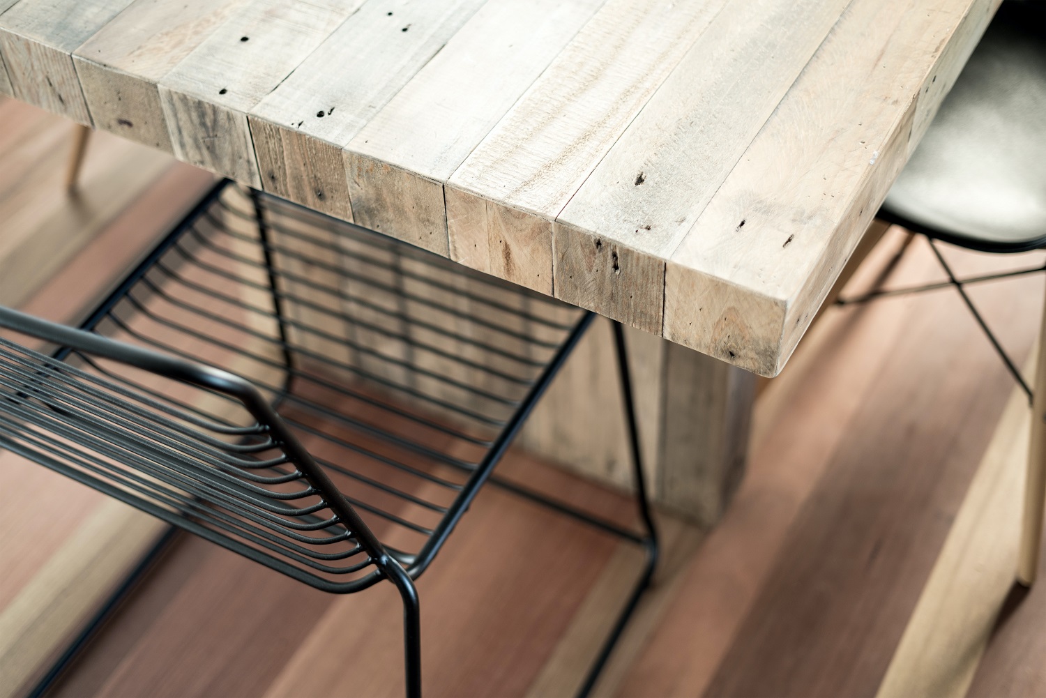 Zelf stoere meubels en accessoires maken met steigerhout en steigerbuizen!